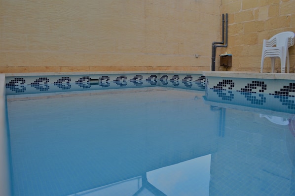 Piscine extérieure (ouverte en saison)