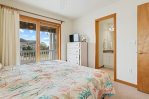 7 bedrooms, iron/ironing board, free WiFi, bed sheets - Fun for Shore 7-Bedroom Home in Whalehead (Corolla)