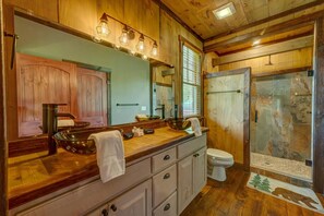 Hair dryer, towels, shampoo - Creekside Cabin- 10 Mins from Blue Ridge (Mineral Bluff)