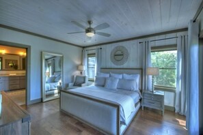 4 chambres, fer et planche à repasser, Wi-Fi, literie fournie