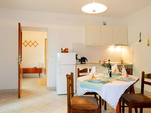 雪櫃、焗爐、多士爐