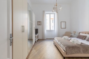 4 bedrooms, WiFi, bed sheets