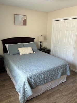 2 bedrooms, iron/ironing board, free WiFi, bed sheets