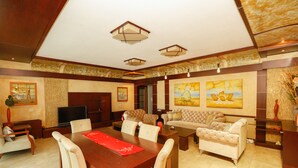 Lobby sitting area - Luxury European Trade Center Apartment (Tirana)