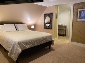 5 bedrooms, iron/ironing board, WiFi, bed sheets