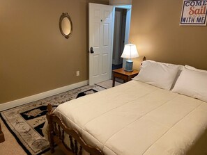 5 bedrooms, iron/ironing board, WiFi, bed sheets