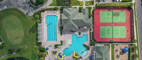 Lämmitetty uima-allas