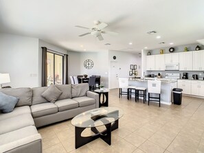 TV - Luxury Villa w/ Private Pool, Golf Resort Amenities & Near Disney (Davenport)