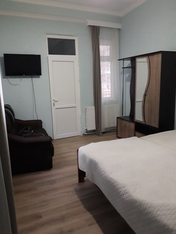 Standard Double Room | Free WiFi