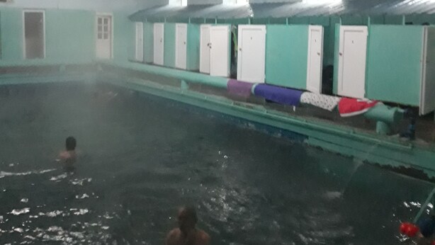 Indendørs pool