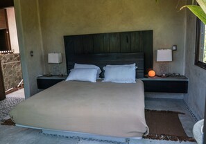 4 bedrooms, iron/ironing board, WiFi, bed sheets - Beachfront Luxurious Villa in Tulum - Casa Maya Kaan (TULUM)