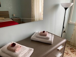 1 Schlafzimmer, Bügeleisen/Bügelbrett, kostenloses WLAN, Bettwäsche