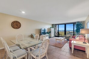 Interior - Feels like you are on the beach in this ground floor unit - steps from the sand! (Orange Beach)