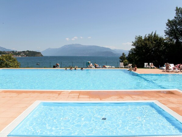 Pool - Nice apartment in villa for 3 guests with pool, WIFI and terrace (Moniga Del Garda)