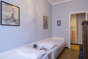 2 Schlafzimmer, BĂŒgeleisen/BĂŒgelbrett, kostenloses WLAN, BettwĂ€sche