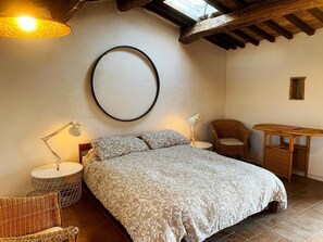 5 室のベッドルーム、WiFi (無料)、ベッドシーツ、車椅子でアクセスできる設備