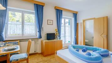 1 camera, culla da viaggio, Wi-Fi gratuito, lenzuola