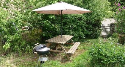 Charmant gite avec jardin et parking dans maison vigneronne.