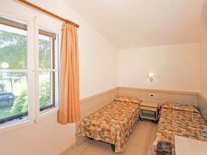 2 makuuhuonetta, vauvan matkasänky, ilmainen Wi-Fi, vuodevaatteet