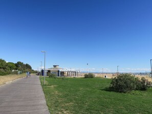 2 Schlafzimmer, Reisekinderbett, kostenloses WLAN, Bettwäsche