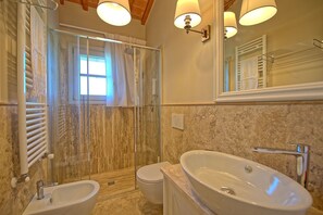 Bruser, bidet