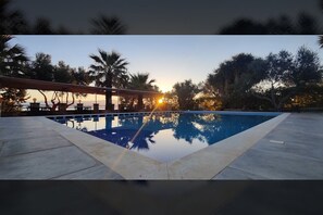 Outdoor pool - LA PALMA by AROKARIA APARTMENTS - 50 meters from the sea (Charakopio)