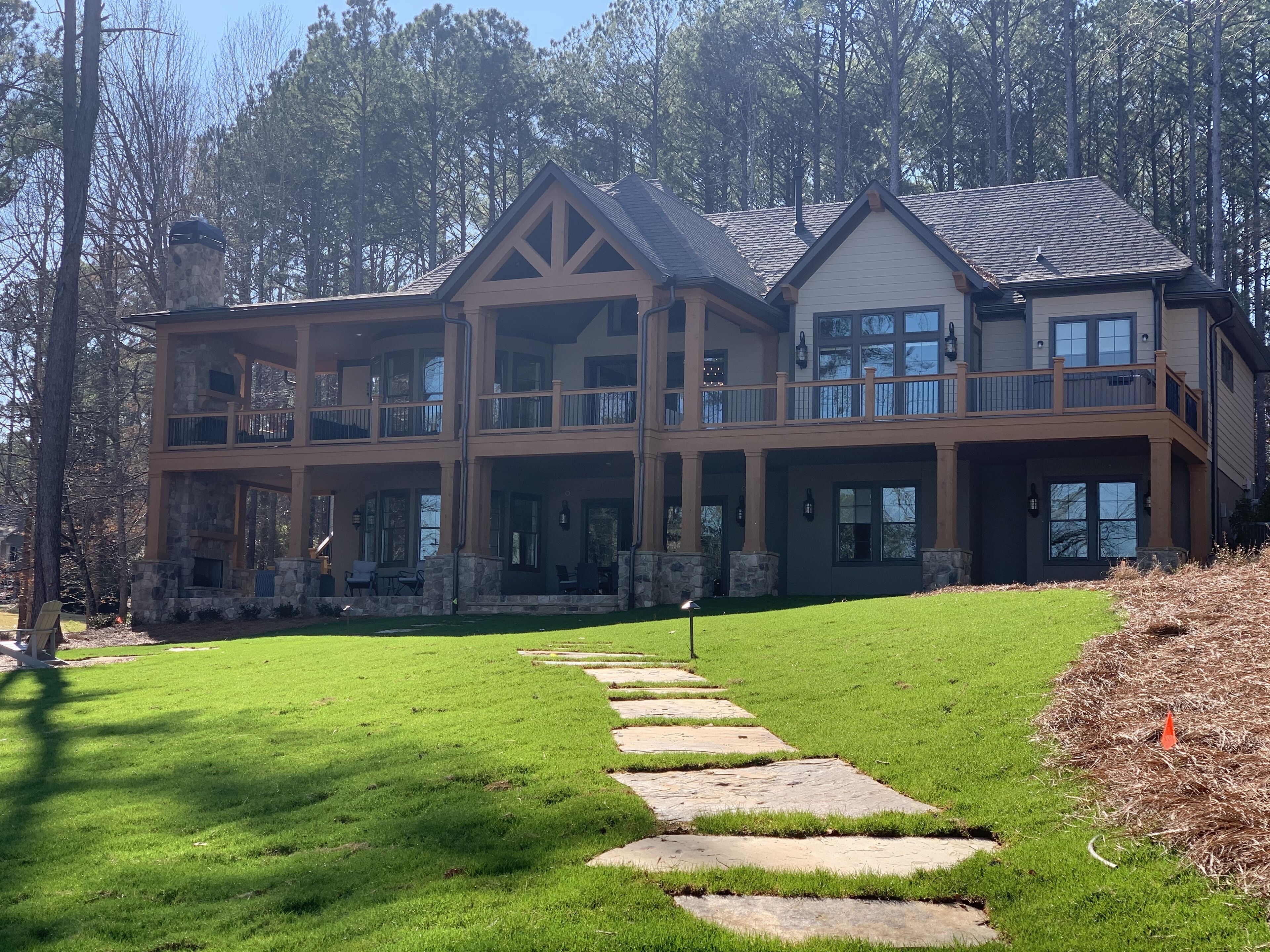 NEW LUXURY LAKE FRONT HOME W/ PRIVATE DOCK, BOAT & JET SKI AVAIL - NEXT TO RITZ<br>