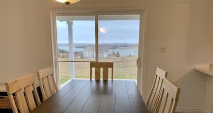 Clinton Sunset Retreat ! 3 Bedrooms 2 Bathrooms... 180 degree water views!