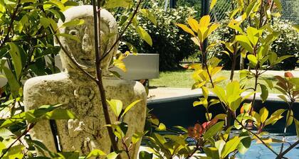 La Maison D'AME: Luxueuse villa avec piscine privée et vue sur la montagne