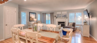 Modern, Spacious, Pet-Friendly Cape Mackie! 