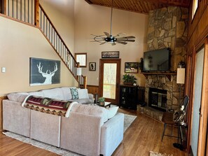 Smart TV, fireplace - Beautiful Smoky Mountain Sunsets (Waynesville)