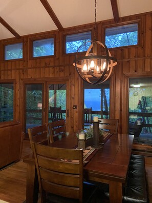 تناول الطعام