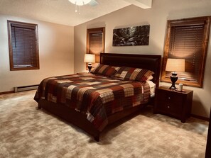 2 عدّة غرف نوم وواي فاي وملاءات أسرّة