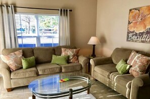 Smart TV, DVD player, video library - Perfect Family Vacation Spot close to major Orlando attractions! (Kissimmee)