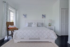 Room - Beach View Townhome -1 Min to Beach (Nassau)