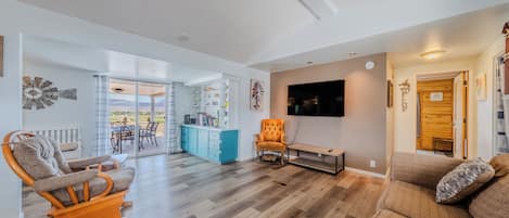 Smart TV, fireplace, foosball, table tennis