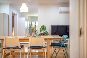 Neo House 3 | Living area | Flat-screen TV
