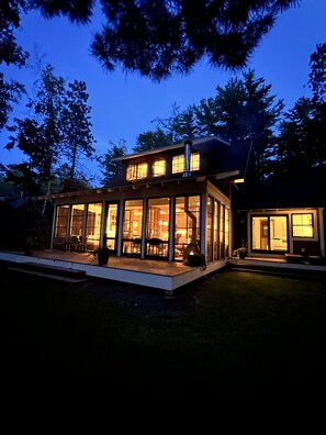 Exterior - Brand New Coastal Style Lakehouse TEN MILE LAKE (Hackensack)