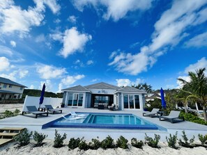 Piscine extérieure, piscine chauffée