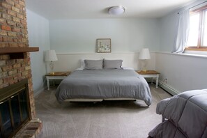 5 habitaciones, tabla de planchar con plancha, wifi y ropa de cama 