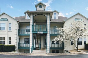 Exterior - Walk-In Condo With Pools - 2 Kings - Golf Perk (Branson)