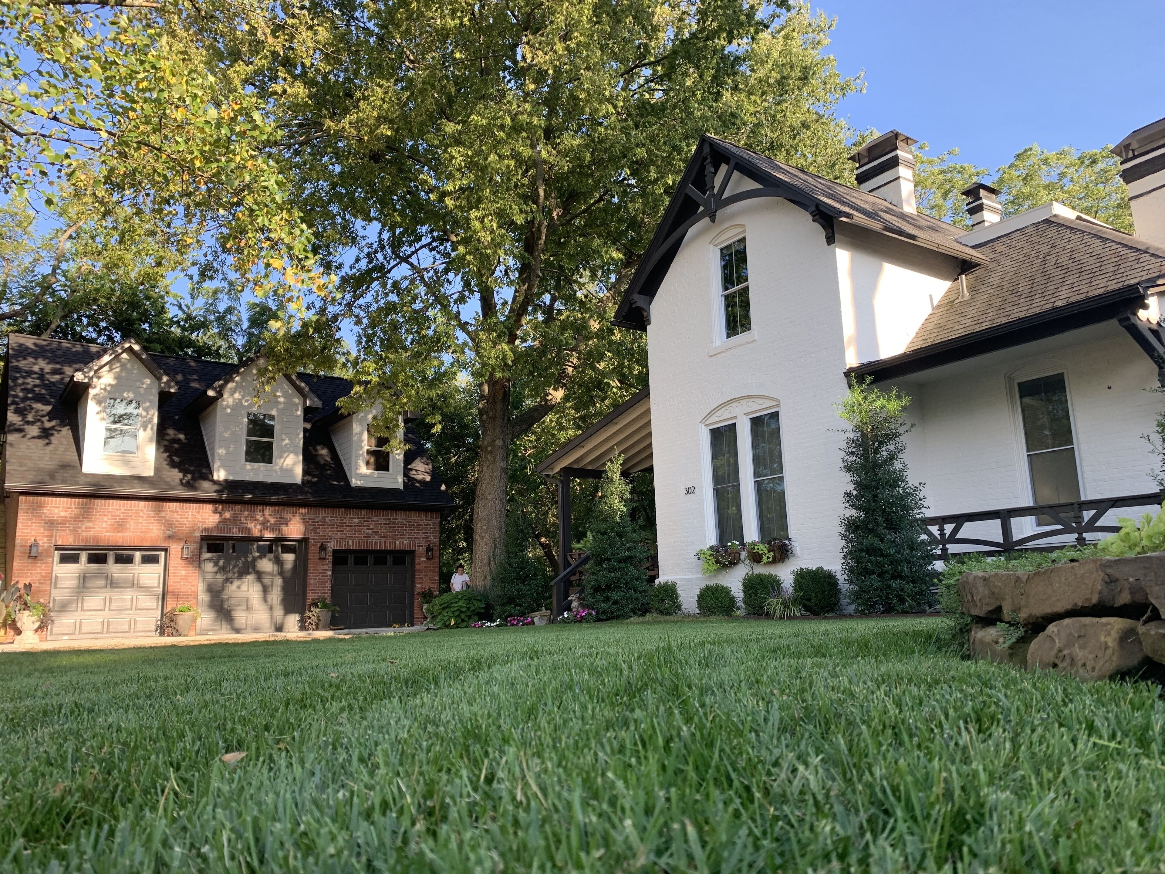 Historic Property guest house on the downtown square!