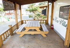 Caravan Care | Terrace/patio