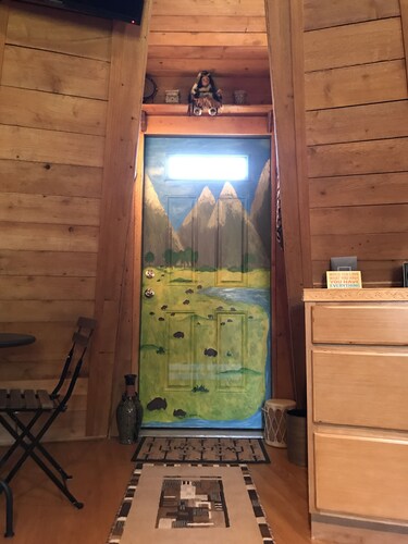 Buffalo Knights Tipi - pääsy uima-altaalle