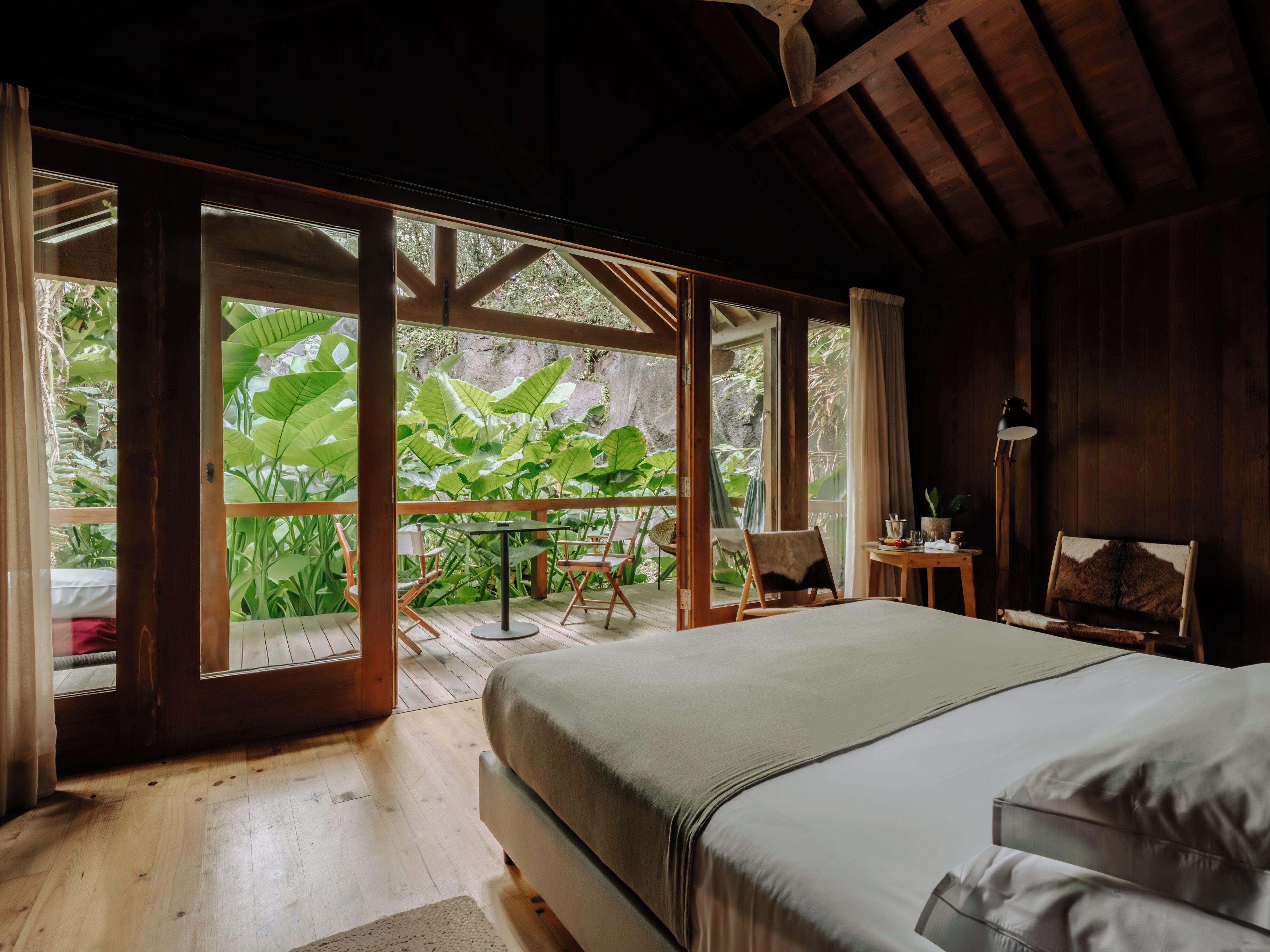 Exclusive Loft | Peralatan tempat tidur hipoalergenik, busa memori, bar mini 