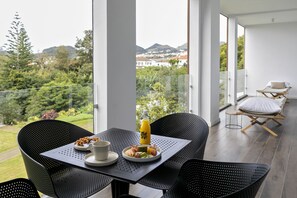 Interior entrance - Senhora da Rosa Tradition & Nature Hotel (Ponta Delgada)