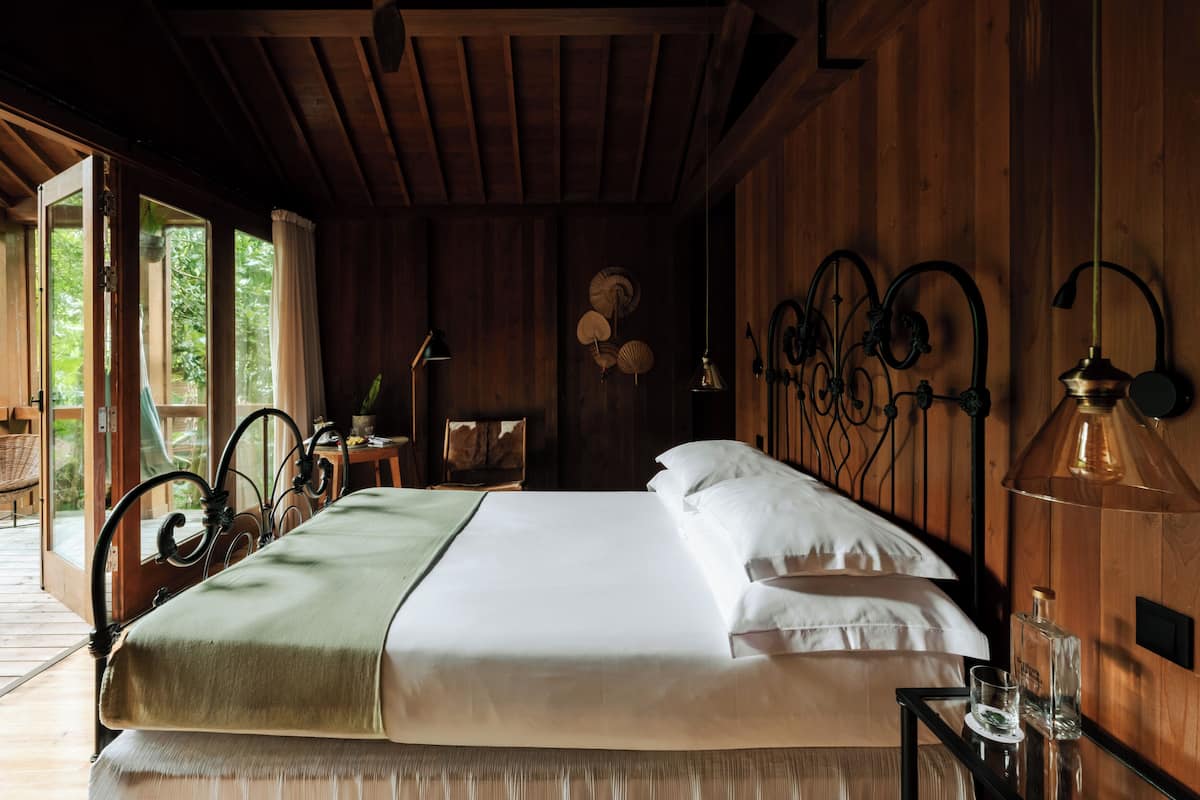 Exclusive Loft | Premium bedding, memory foam beds, minibar, in-room safe