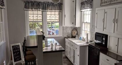 Quiet Acres Farmhouse at Fine Family Farm