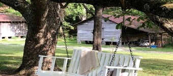 Quiet Acres Farmhouse at Fine Family Farm