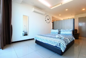 Blackout drapes, iron/ironing board, free WiFi, bed sheets